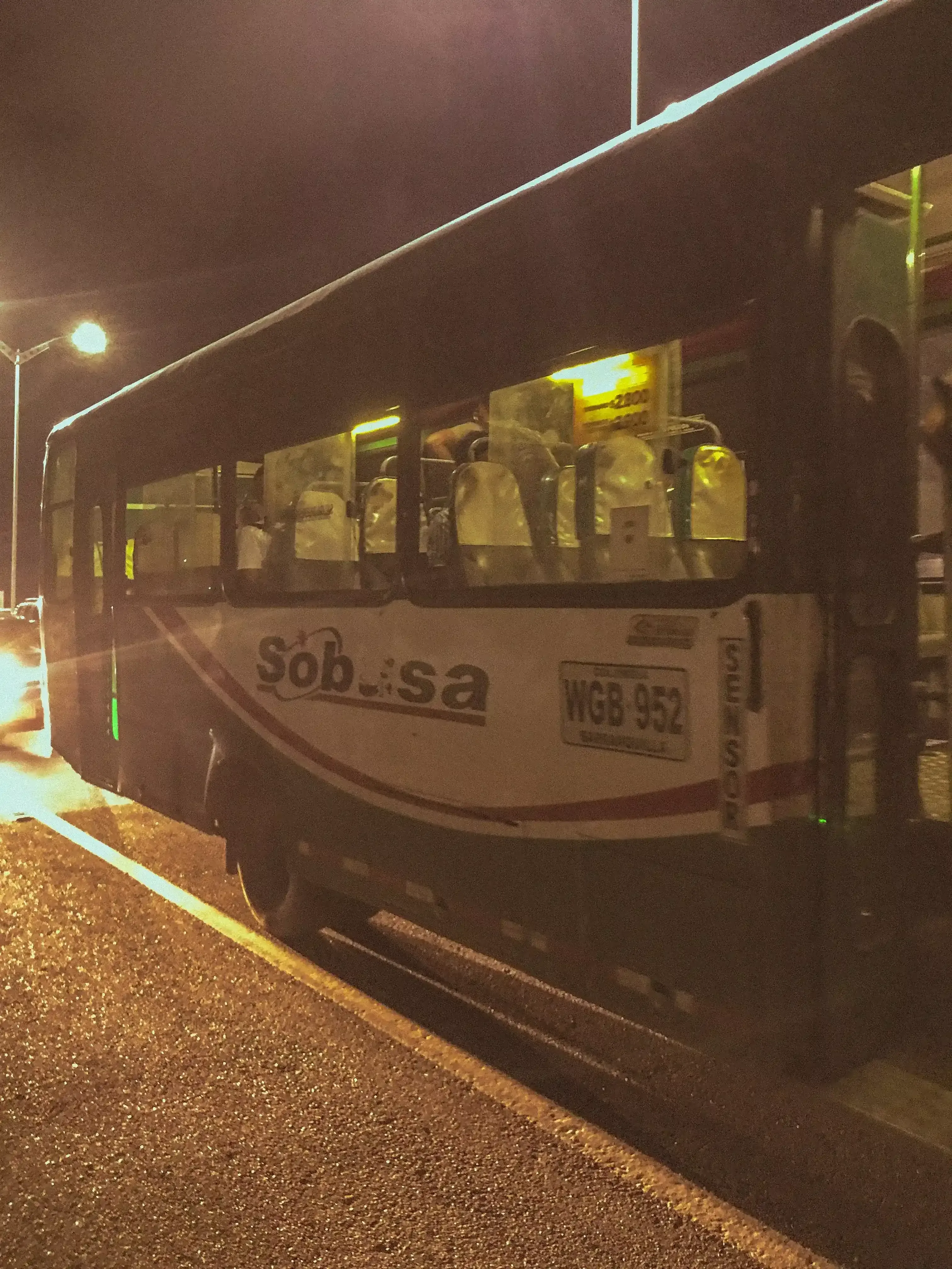 Portada de Las mejores frases se me ocurren en el bus